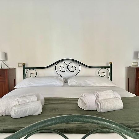 Casa Nel Verde - 4 Posti Letto Apartment Chiaravalle Luaran gambar