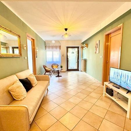 Casa Nel Verde - 4 Posti Letto Apartment Chiaravalle Luaran gambar