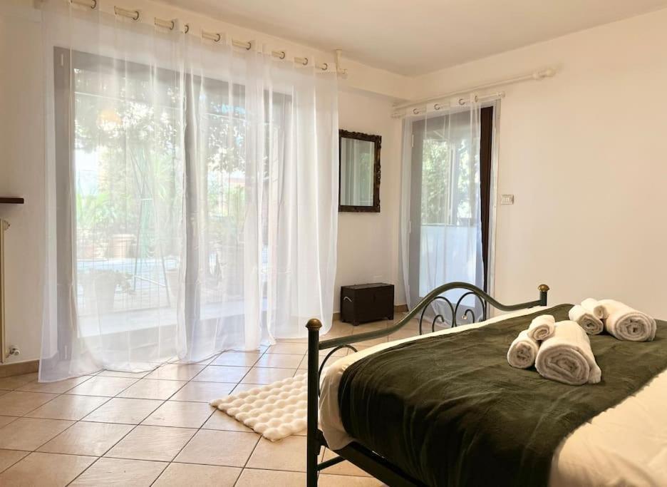 Casa Nel Verde - 4 Posti Letto Apartment Chiaravalle Luaran gambar