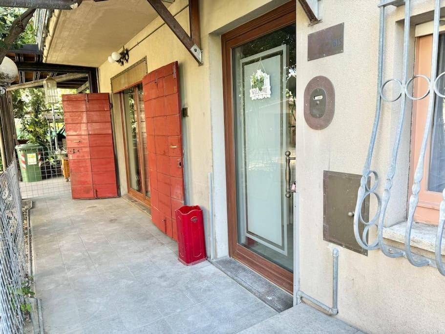 Casa Nel Verde - 4 Posti Letto Apartment Chiaravalle Luaran gambar