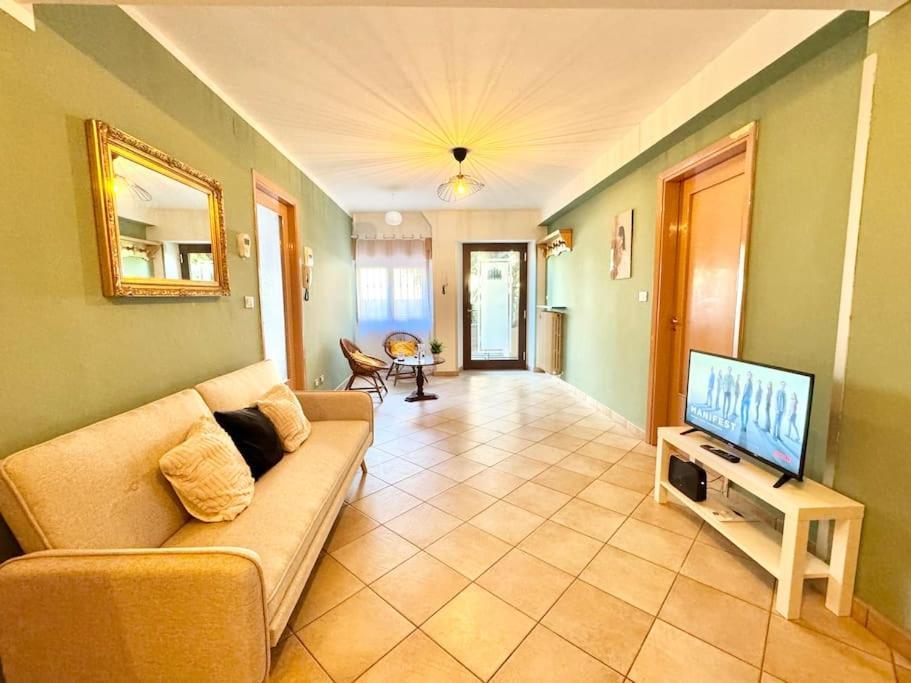 Casa Nel Verde - 4 Posti Letto Apartment Chiaravalle Luaran gambar